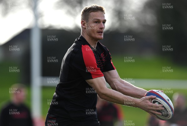 220222 - Wales Rugby Training - Johnny McNicholl during training