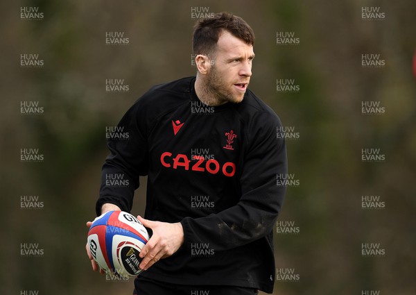 220222 - Wales Rugby Training - Gareth Davies during training
