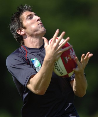22.08.07 - Wales Rugby Training - James Hook takes a catch during training 