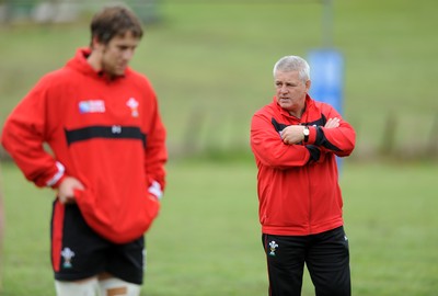 22.09.11 - Wales Rugby Training - Head coach Warren Gatland and Ryan Jones during training. 