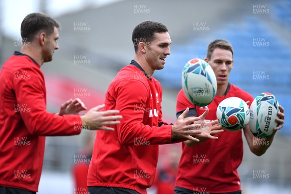 221019 - Wales Rugby Training - Dan Biggar, George North and Liam Williams during training
