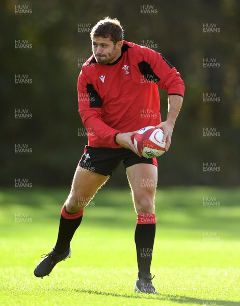 221020 - Wales Rugby Training - Leigh Halfpenny during training