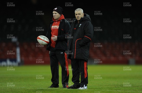 221112 - Wales Rugby Training -Head coach Warren Gatland and Neil Jenkins during training