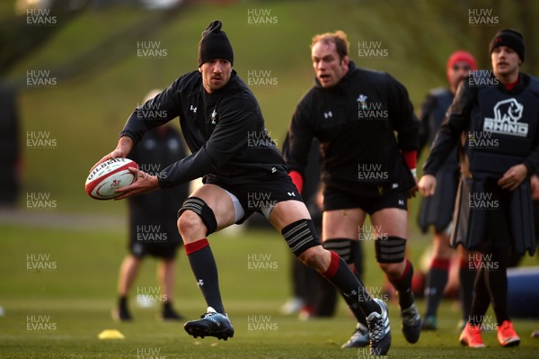 221118 - Wales Rugby Training - Justin Tipuric during training