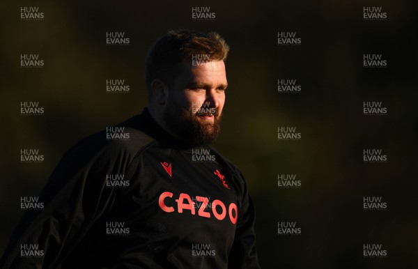 221122 - Wales Rugby Training - Tomas Francis during training