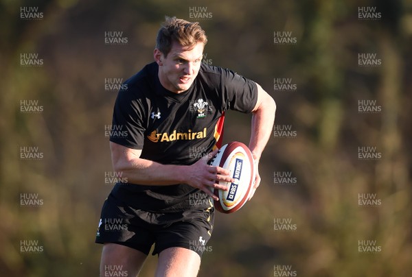 230117 - Wales Rugby Training - Dan Biggar during training