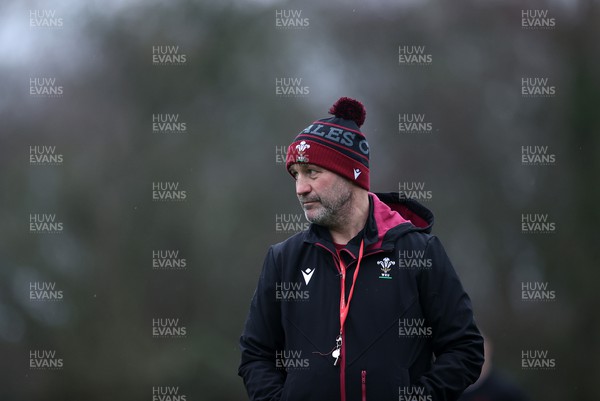 230124 - Wales Rugby Training in the first week of training for the 2024 Guinness 6 Nations - Alex King, Attack Coach during training