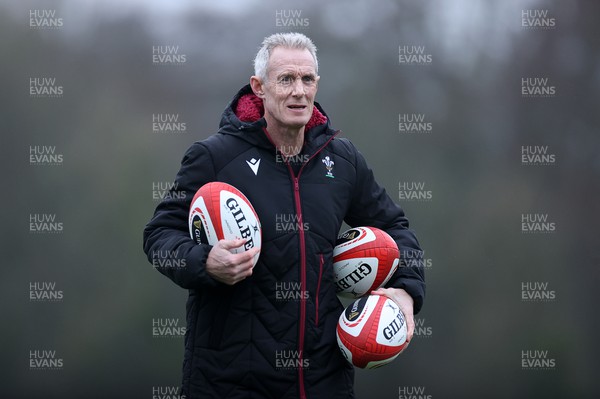 230124 - Wales Rugby Training in the first week of training for the 2024 Guinness 6 Nations - Rob Howley during training