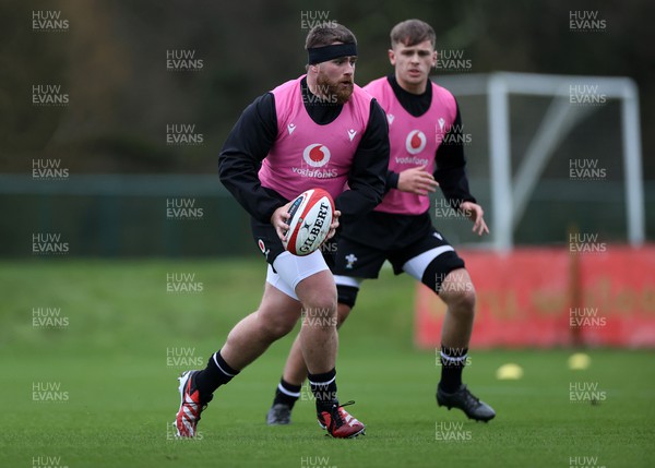 230124 - Wales Rugby Training in the first week of training for the 2024 Guinness 6 Nations - Kemsley Mathias during training