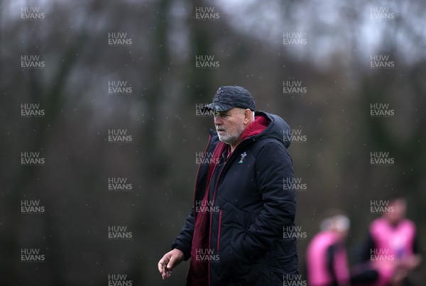 230124 - Wales Rugby Training in the first week of training for the 2024 Guinness 6 Nations - Warren Gatland, Head Coach during training