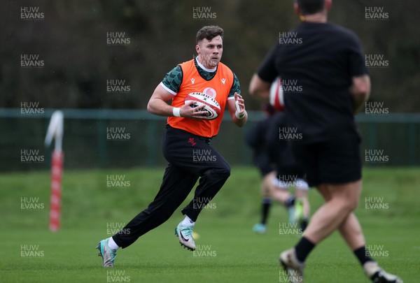 230124 - Wales Rugby Training in the first week of training for the 2024 Guinness 6 Nations - Mason Grady during training