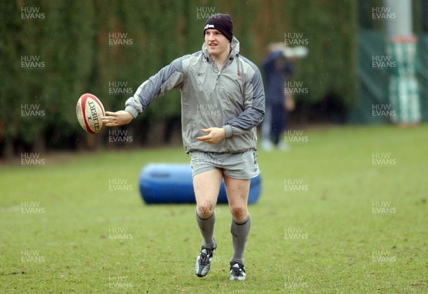 230206 - Wales Rugby Training - Gethin Jenkins slips the ball out 