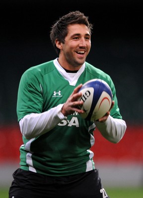 23.02.09 - Wales Rugby Training - Gavin Henson during a night training session. 