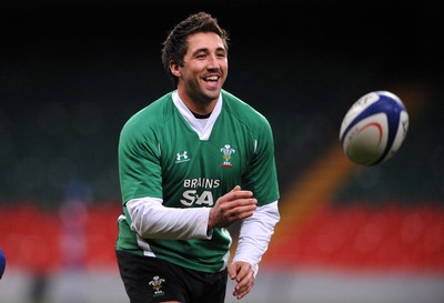 23.02.09 - Wales Rugby Training - Gavin Henson during a night training session. 