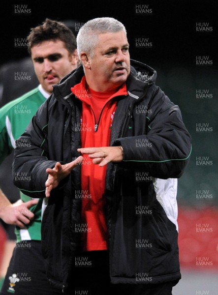 23.02.09 - Wales Rugby Training - Wales coach, Warren Gatland makes a point during a night training session. 