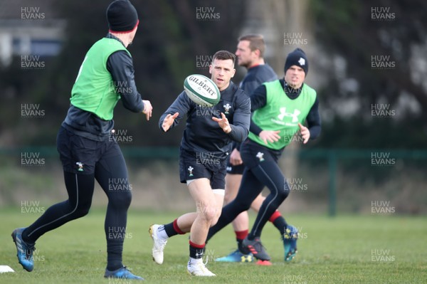 230218 - Wales Rugby Training - Gareth Davies during training