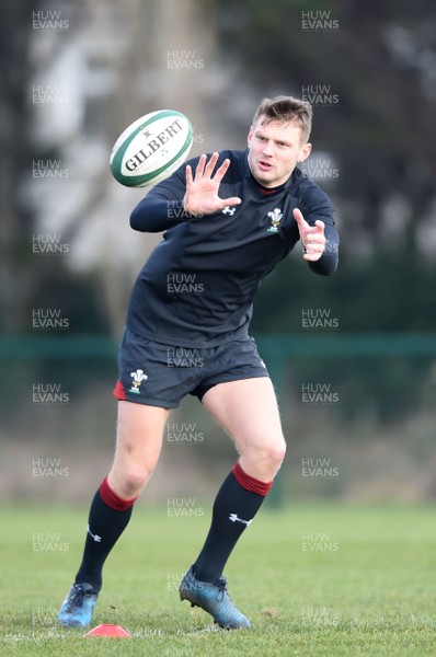 230218 - Wales Rugby Training - Dan Biggar during training