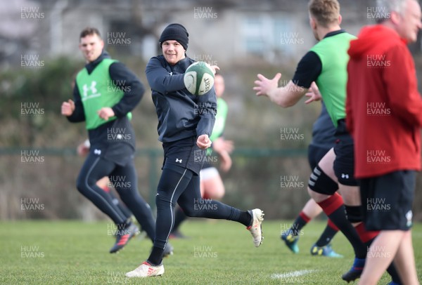 230218 - Wales Rugby Training - Steff Evans during training