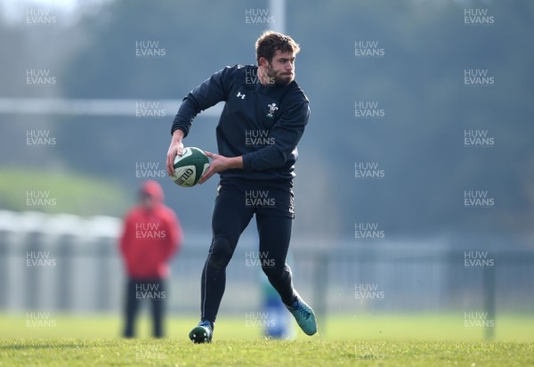 230218 - Wales Rugby Training - Leigh Halfpenny during training