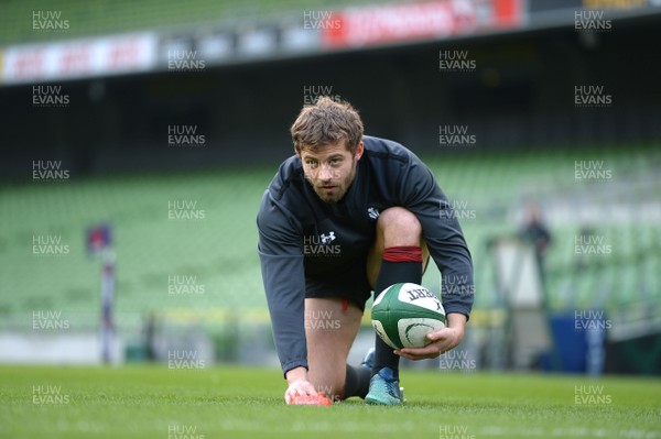 230218 - Wales Rugby Training - Leigh Halfpenny during training