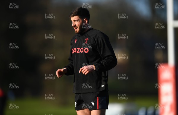 230223 - Wales Rugby Training - Owen Williams during training