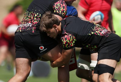 230626 - Wales Rugby Training ahead of their game against the Barbarians on the weekend - Alex Mann during training