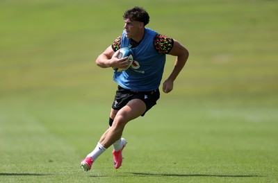230626 - Wales Rugby Training ahead of their game against the Barbarians on the weekend - Eddie James during training