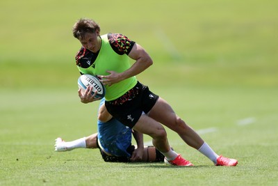 230626 - Wales Rugby Training ahead of their game against the Barbarians on the weekend - Ellis Mee during training