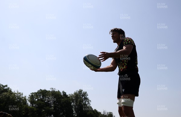 230626 - Wales Rugby Training ahead of their game against the Barbarians on the weekend - Teddy Williams during training