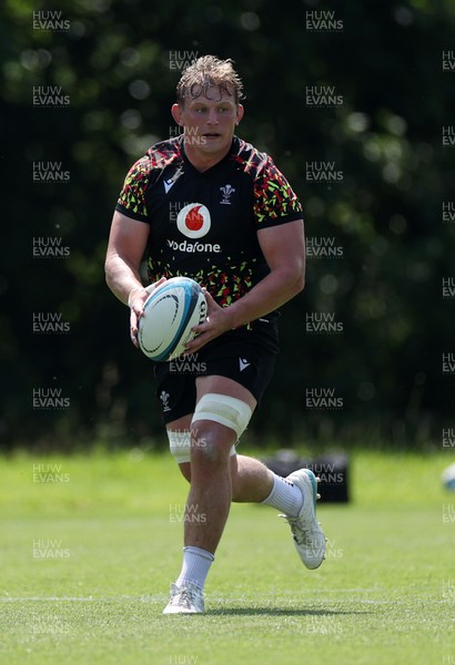230626 - Wales Rugby Training ahead of their game against the Barbarians on the weekend - Jac Morgan during training