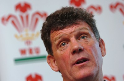 23.08.07 - Wales Rugby Press Conference - Wales Coach, Gareth Jenkins announces his team to face France on Sunday 
