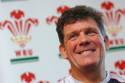 23.08.07 - Wales Rugby Press Conference - Wales Coach, Gareth Jenkins announces his team to face France on Sunday 