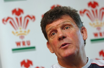 23.08.07 - Wales Rugby Press Conference - Wales Coach, Gareth Jenkins announces his team to face France on Sunday 