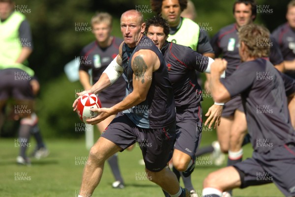 23.08.07 - Wales Rugby Training - Gareth Thomas in action during training 