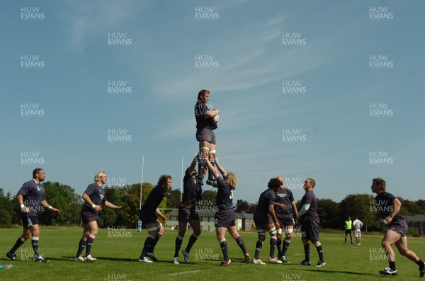 23.08.07 - Wales Rugby Training - Ian Gough takes line out ball during training 