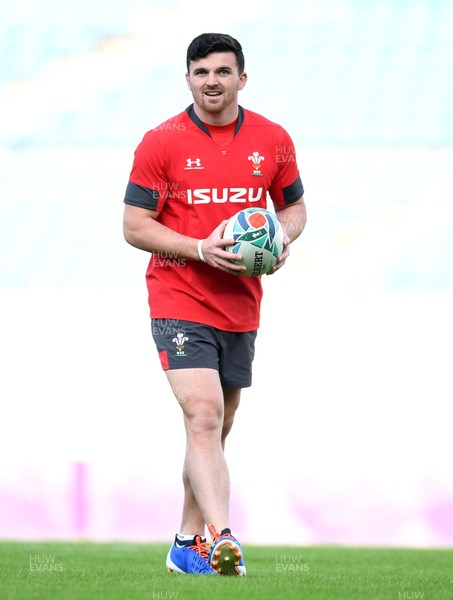 231019 - Wales Rugby Training - Bryn Gatland during training