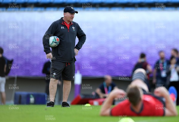 231019 - Wales Rugby Training - Neil Jenkins during training
