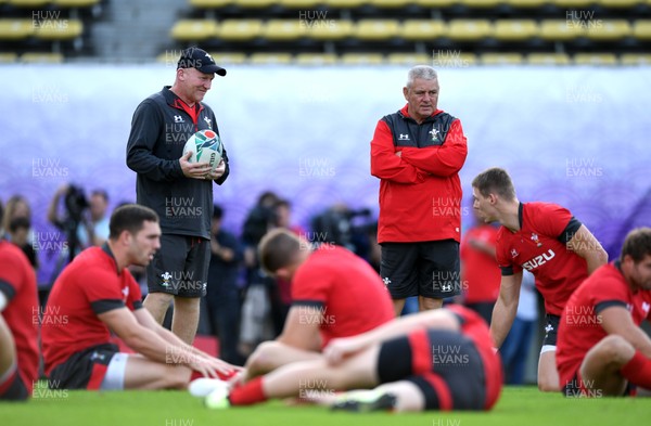 231019 - Wales Rugby Training - Neil Jenkins and Warren Gatland during training