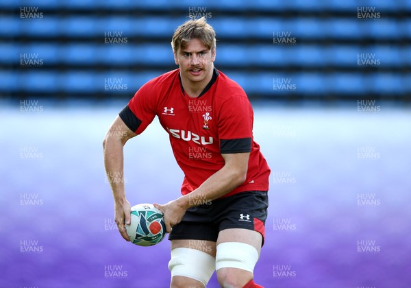 231019 - Wales Rugby Training - Aaron Wainwright during training