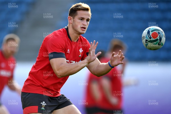 231019 - Wales Rugby Training - Hallam Amos during training