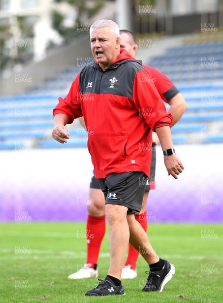 231019 - Wales Rugby Training - Warren Gatland during training