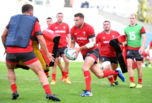 231019 - Wales Rugby Training - Dan Biggar during training