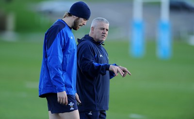 23.11.10 - Wales Rugby Training - Wales head coach Warren Gatland talks to Alun Wyn Jones(L) during training. 
