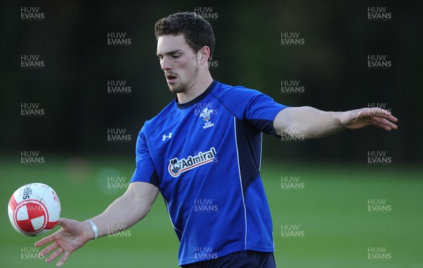 23.11.10 - Wales Rugby Training - George North during training. 
