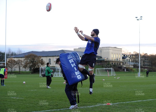 23.11.10 - Wales Rugby Training - Alun Wyn Jones takes high ball during training. 