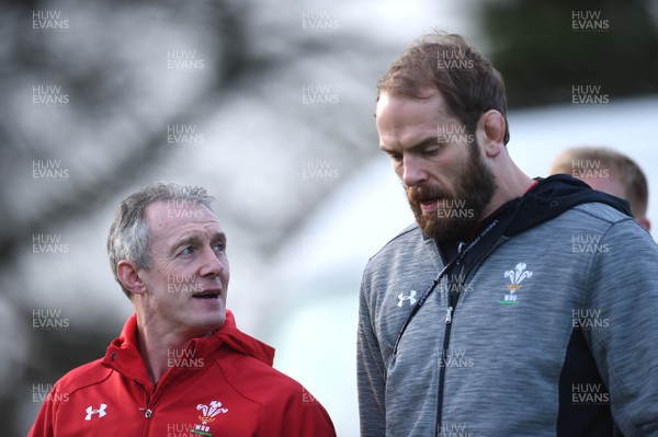 231117 - Wales Rugby Training - Rob Howley and Alun Wyn Jones