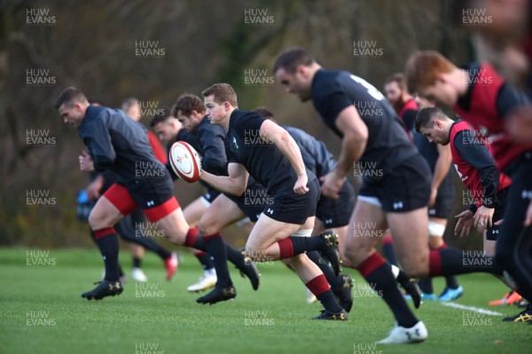 231117 - Wales Rugby Training - Hallam Amos