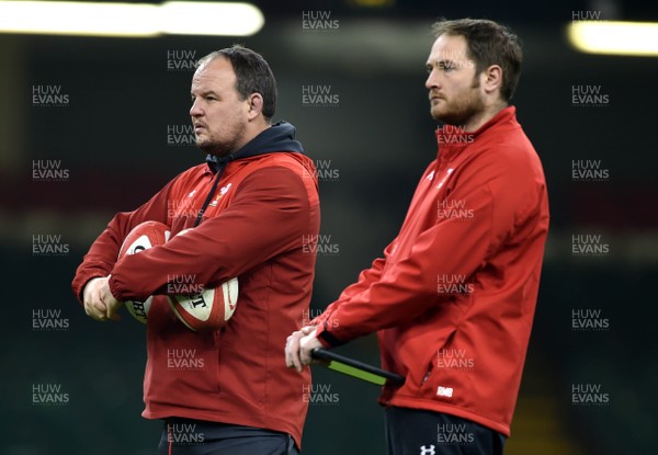 231118 - Wales Rugby Training - Gareth Williams and Rhodri Bown during training