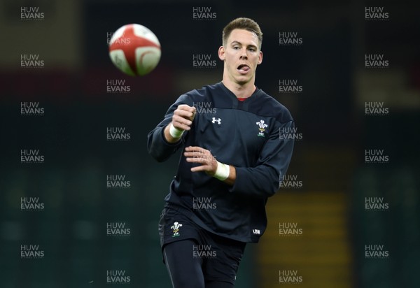 231118 - Wales Rugby Training - Liam Williams during training