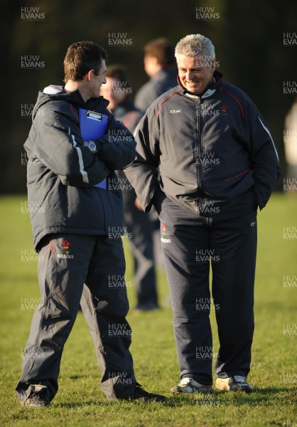 24.01.08 - Wales Rugby Training- Wales Coach, Warren Gatland(r) shares a joke with backs coach, Rob Howley 